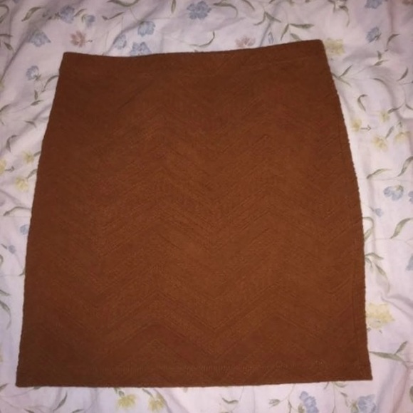 Mini skirt - Picture 2 of 2